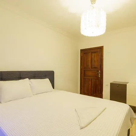 Tarus Mara Vilă Kaș